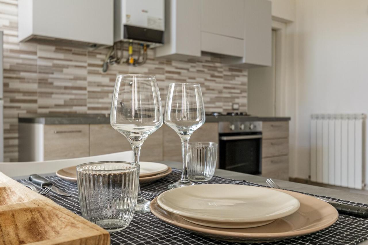 Al 33 Di Via Roma - Apartments كاردانو آل كامبو المظهر الخارجي الصورة
