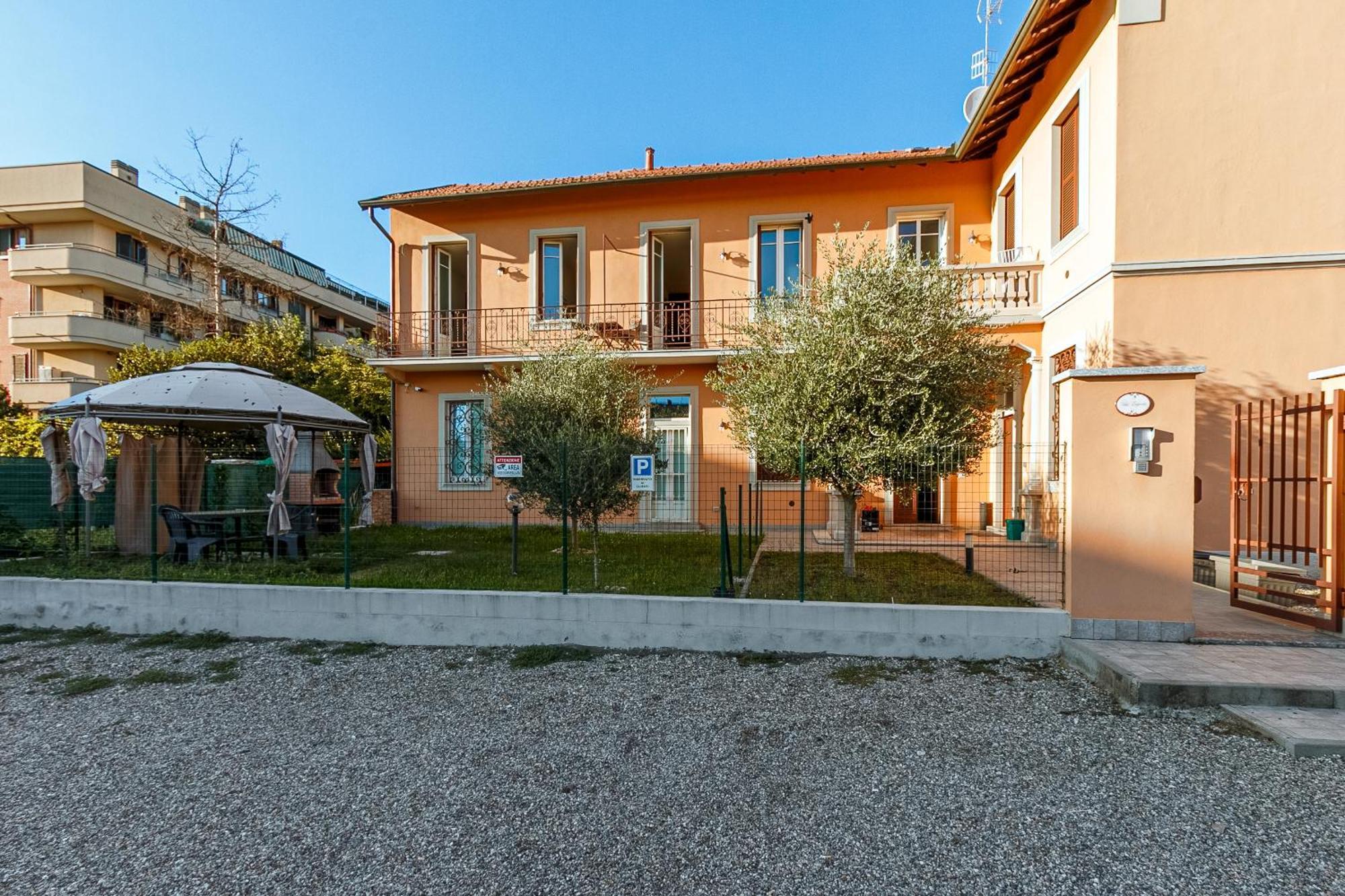 Al 33 Di Via Roma - Apartments كاردانو آل كامبو المظهر الخارجي الصورة